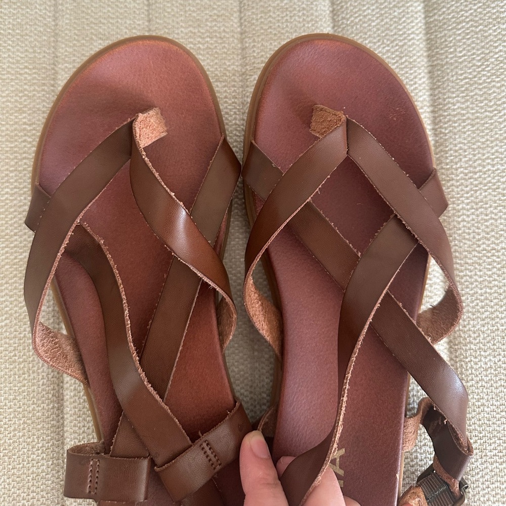 MIA Adiline Women's Brown Cross Strap Sandals | Faux Leather | Size 7.5